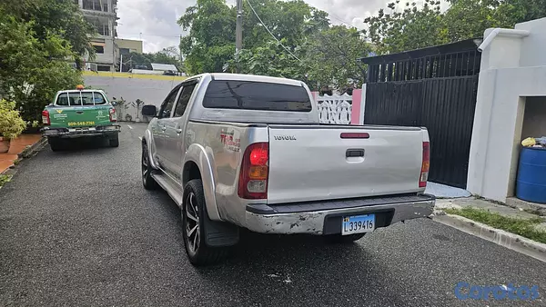 jeepetas y camionetas - Toyota hilux diésel 4x4 5