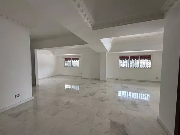 apartamentos - ALQUILO AMPLIO APARTAMENTO CLÁSICO BELLA VISTA SUR. Próximo  downtoun Center. 

 7