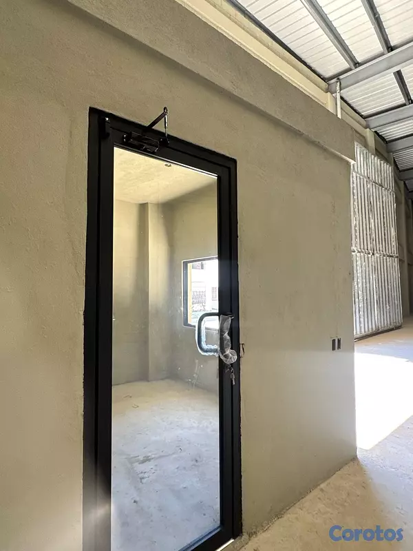 oficinas y locales comerciales - NAVE COMERCIAL 3