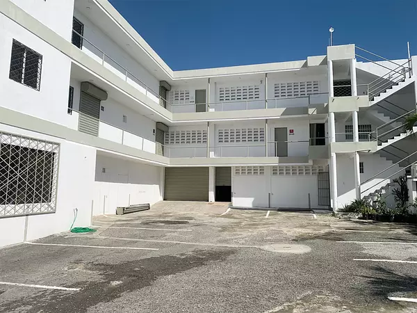 oficinas y locales comerciales - Locales en zona céntrica del quisqueya 5