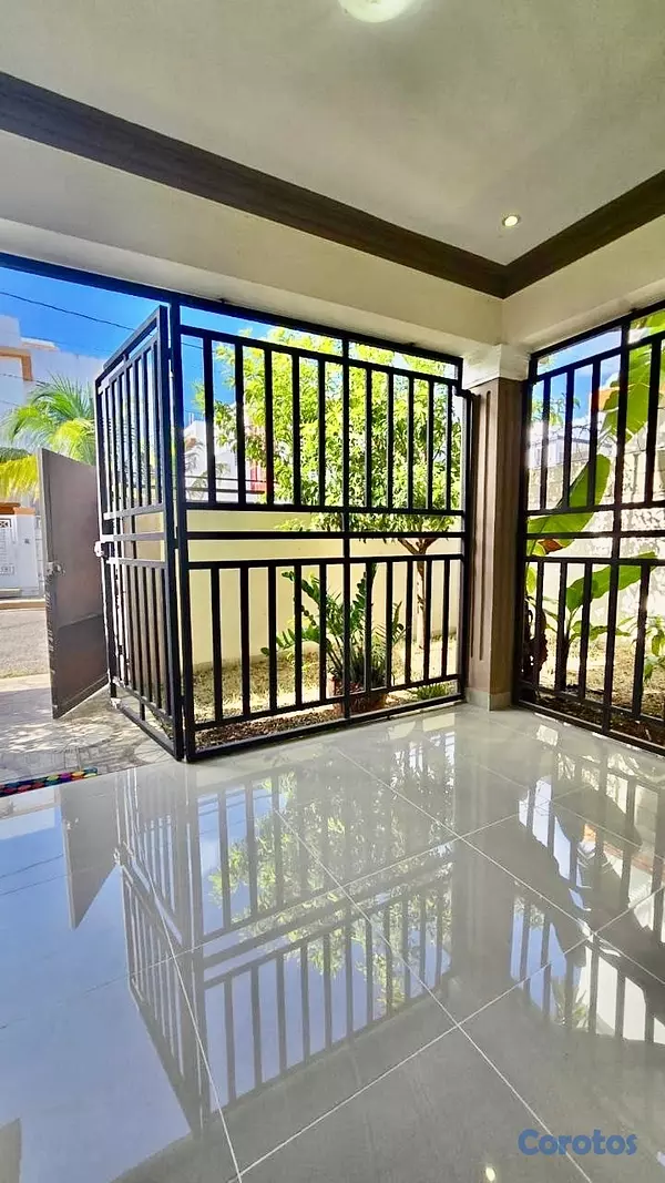 casas - Casa en venta La Romana, ubicada en el residencial 10