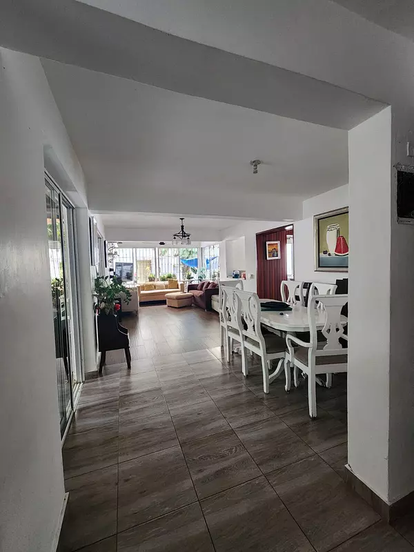 casas - Vendo Casa Avenida Independencia  9