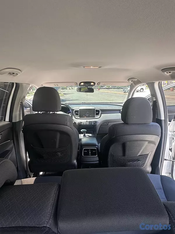 jeepetas y camionetas - Kia Sorento LX 2020 – ¡Excelentes condiciones!  5