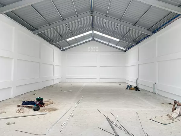 oficinas y locales comerciales - Nave en Herrera  3