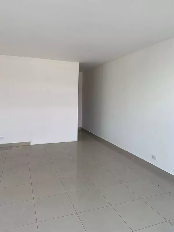 oficinas y locales comerciales - Local en evaristo segundo nivel 4
