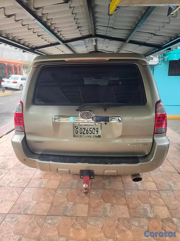 jeepetas y camionetas - Toyota runner  4