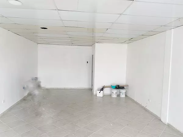 oficinas y locales comerciales - Local céntrico y comercial 4