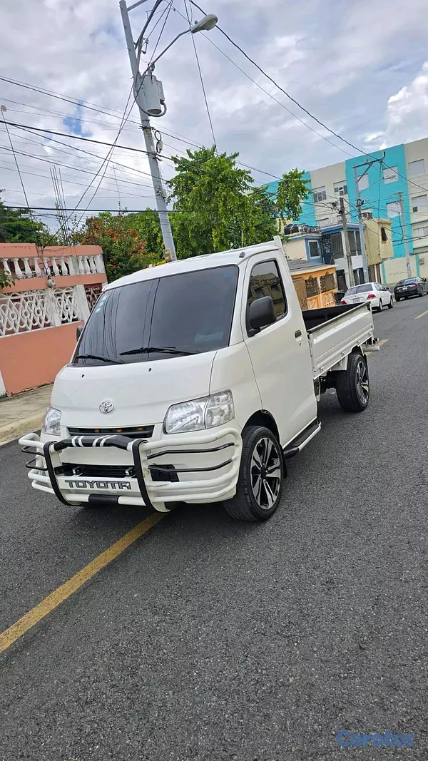 jeepetas y camionetas - toyota lite ace 2023 
6,000 klm version delta comercial no es guía cambiado 8