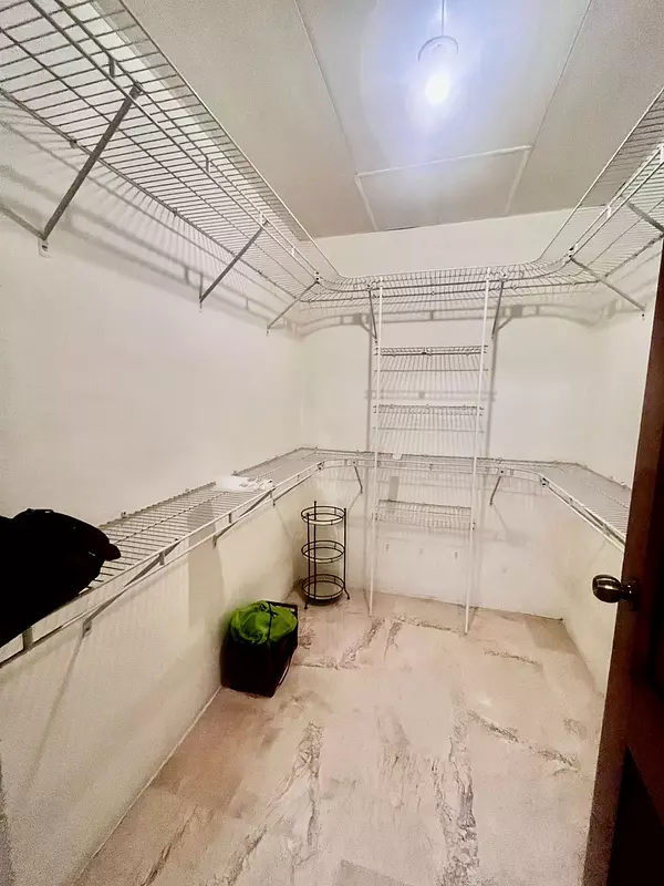 apartamentos - ALQUILO apartamento clásico en Piantini  9