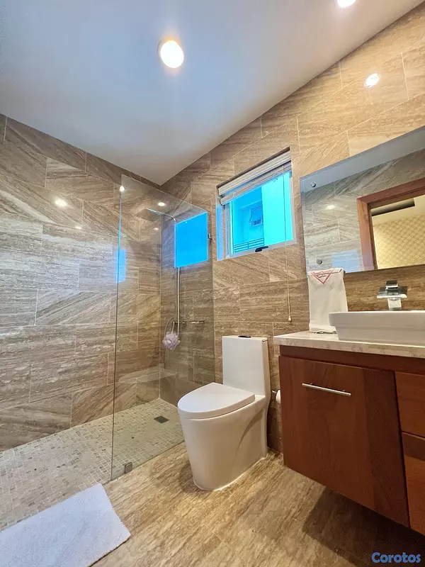 apartamentos - *¡El Penthouse de 4 habitaciones que soñabas, lo tenemos en Naco!*📍✨
 10