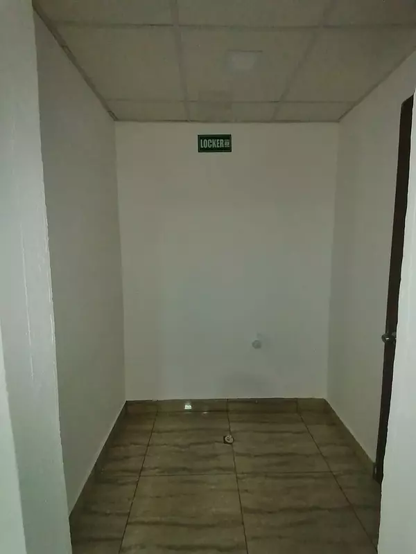 oficinas y locales comerciales - Local con farmacia aprobada 6