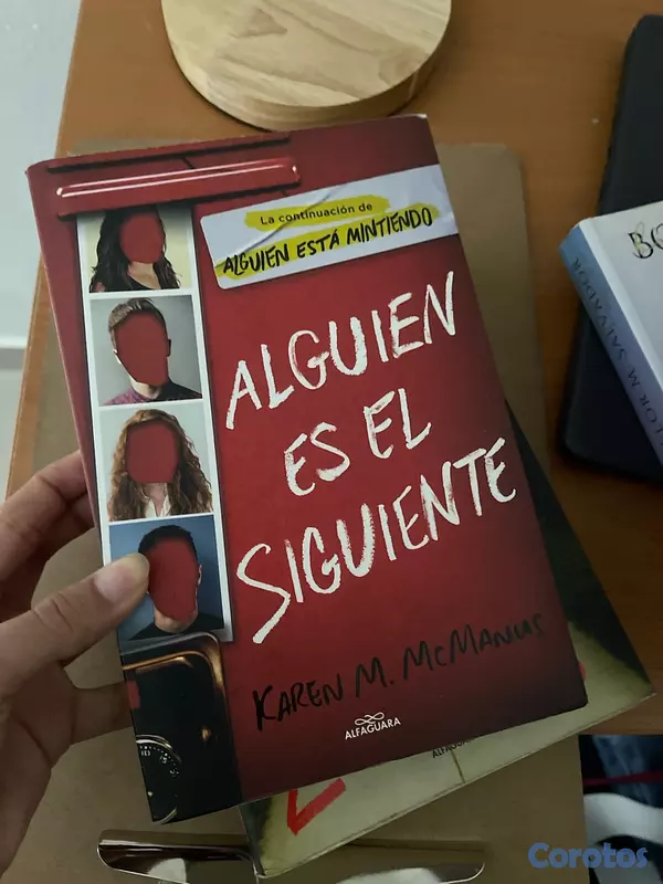 libros y revistas - Vendo los dos primeros libros de la trilogía alguien está mintiendo  2