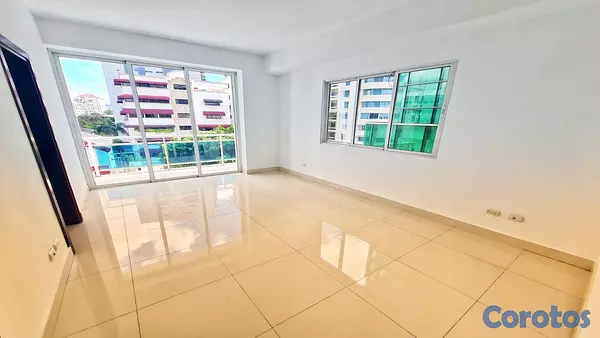 apartamentos - Apartamento amplio en alquiler en Naco con piscina, gimnasio. 7