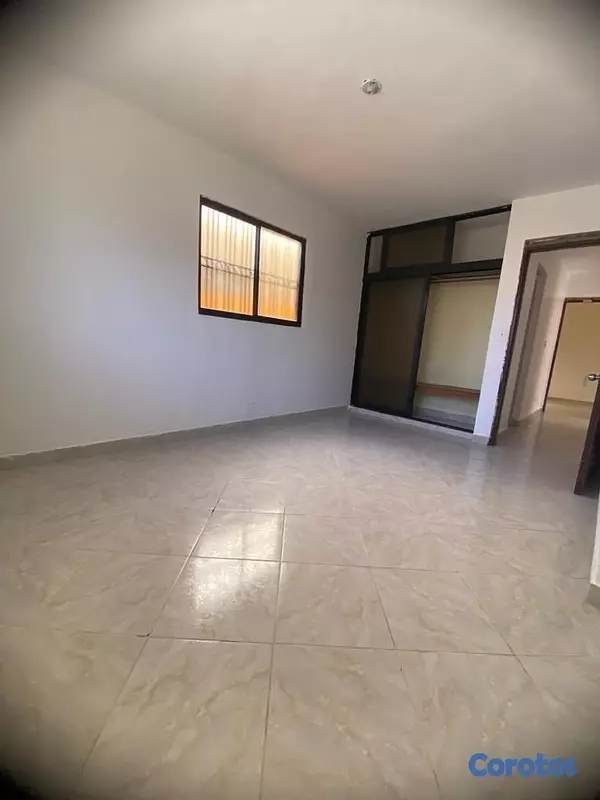 casas - venta de casa de 2 niveles separados en lucerna Santo Domingo este 7