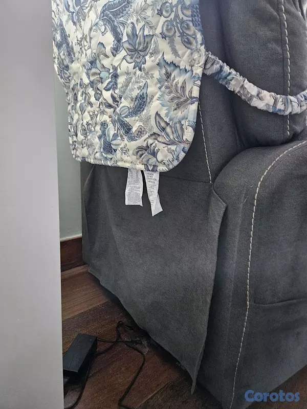 muebles y colchones - Sillón Reclinable Eléctrico Lift Chair Ilumel – Excelente Estado 4
