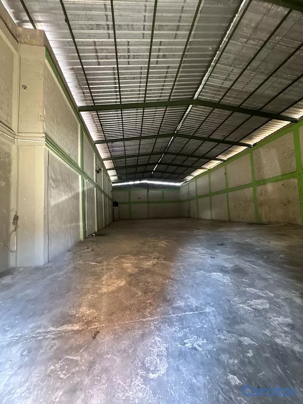 solares y terrenos - NAVE COMERCIAL  4