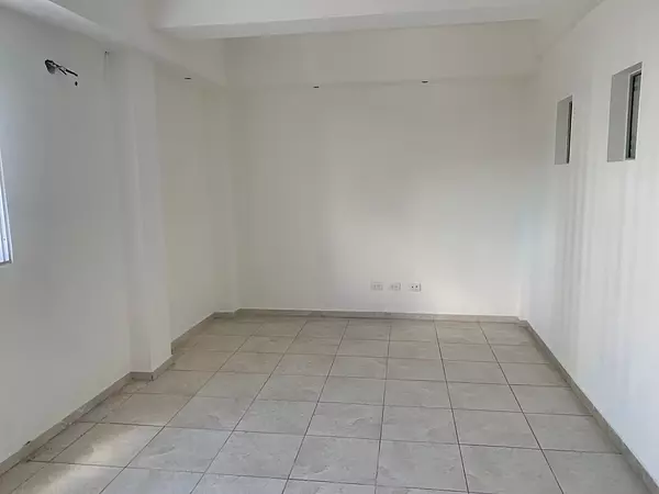 oficinas y locales comerciales - alquiler local en los Prados  2
