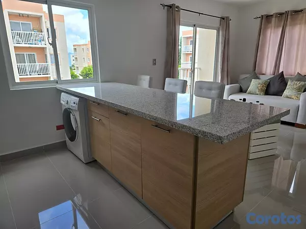 apartamentos - En renta apartamento amueblado de 2 dormitorios en 10