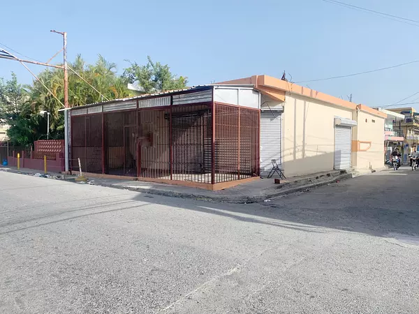 oficinas y locales comerciales - alquiler local esquinero  2