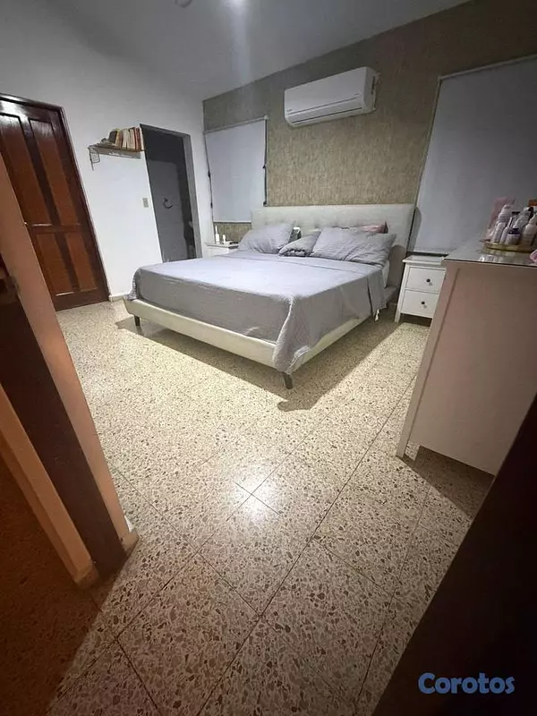casas - Casa de 3 habitaciones 2 baños en venta en Colinas 8