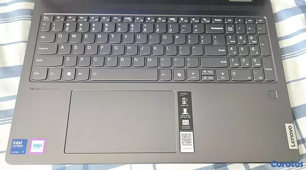 computadoras y laptops - Yoga 7 2-in-1 Modelo 16IML9 8