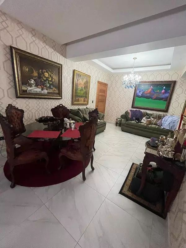 apartamentos - Apartamento en Evaristo Morales, 2do piso de 176.14 Mts 
 3 Hab 
USD: 280,000 6