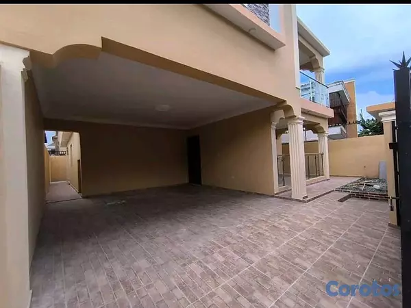casas - hermosa residencia en el residencial Mirador del Este  4
