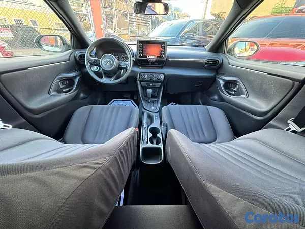carros - Toyota Yaris 2022 8