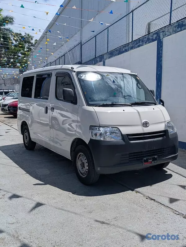 jeepetas y camionetas - TOYOTA TOWN ACE 2020 12