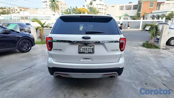 jeepetas y camionetas - FORD EXPLORER LIMITITED 4X2 2016 5