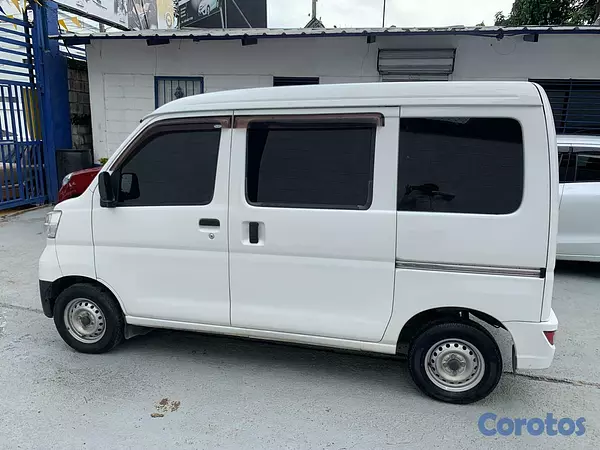 otros vehiculos - DAIHATSU HIJET  4