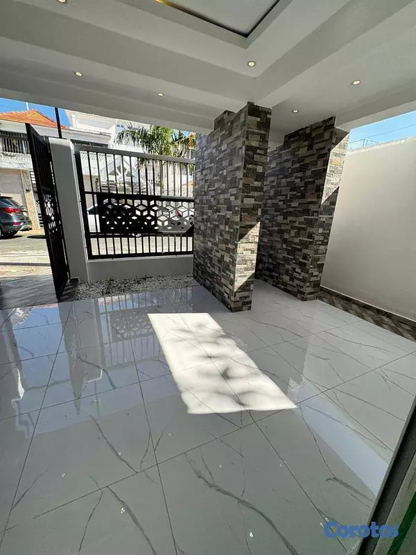 casas - Casa con piscina en prado oriental  3