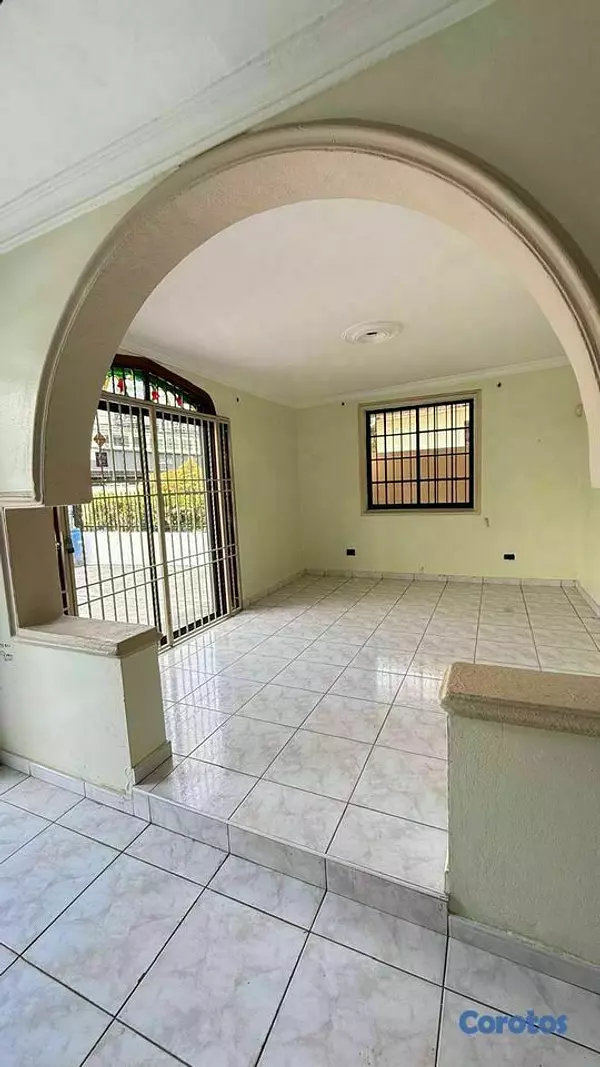casas - Casa ideal para todo tipo de negocio en alquiler  8