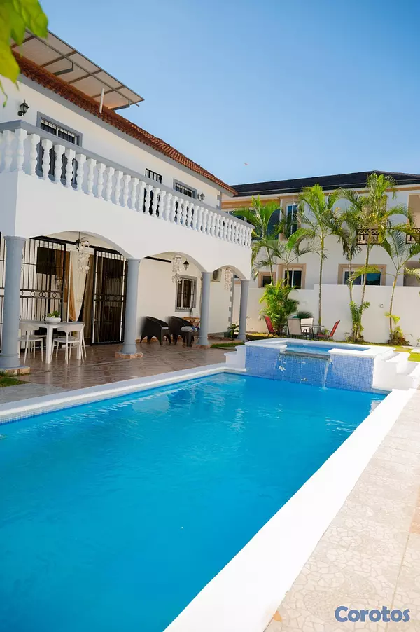 casas - Villa con Piscina en Santiago | 6 Habitaciones | Oportunidad Unica 2