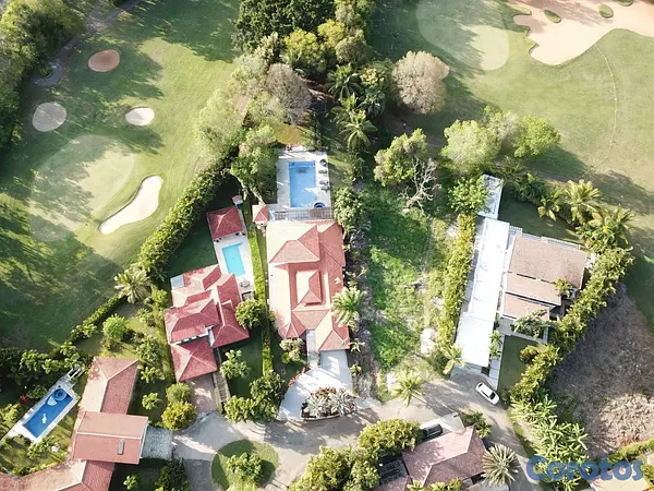 solares y terrenos - Se Vende Solar en Metro Country Club con campo de  3
