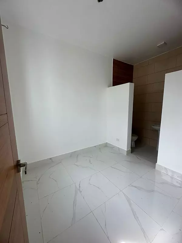casas - Se Vende Casa Moderna en Llanos de Gurabo 5