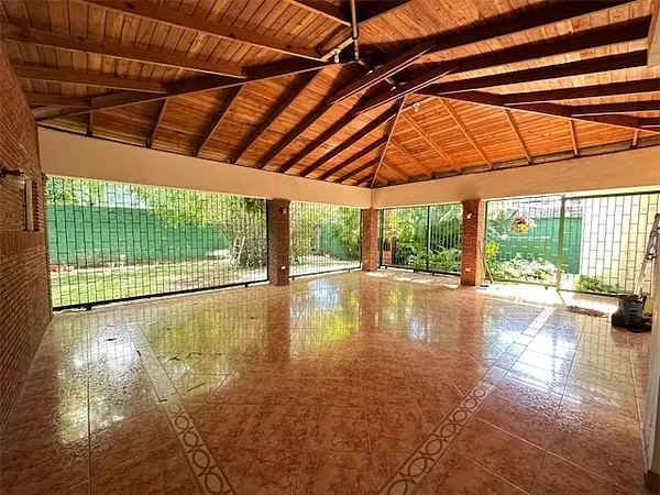 oficinas y locales comerciales - Excelente casa comercial 6