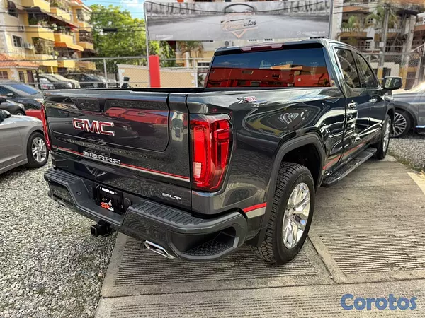 jeepetas y camionetas - GMC Sierra SLT 2020 6