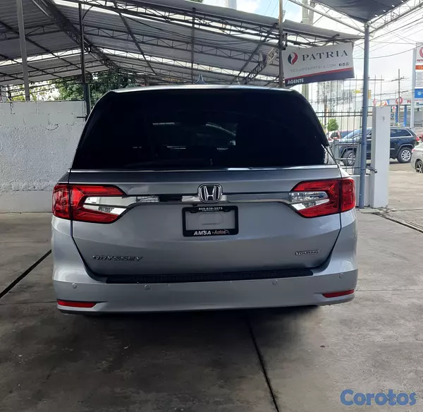 jeepetas y camionetas - HONDA ODISSEY TOURING 2018 UN SOLO DUEÑO EN RD 11