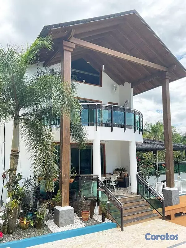 casas vacacionales y villas - Majestuosa Villa en Jarabacoa Mata de Platano 5