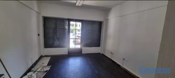 oficinas y locales comerciales - LOCAL COMERCIAL LAS PRADERAS  4