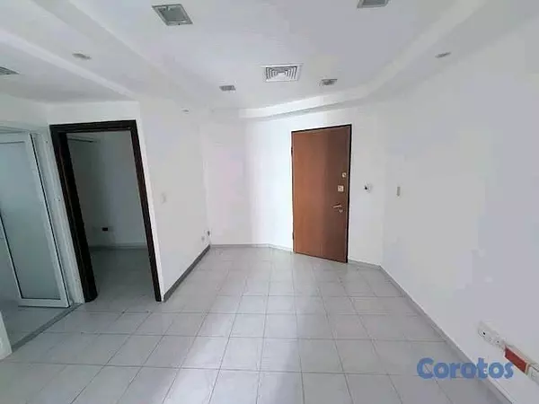 oficinas y locales comerciales - Oficina en alquiler en Evaristo Morales – RD$50,000 2