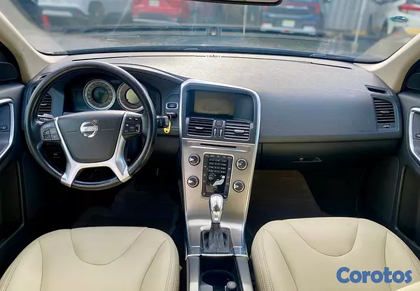 jeepetas y camionetas - VOLVO XC60 T5 2013 6