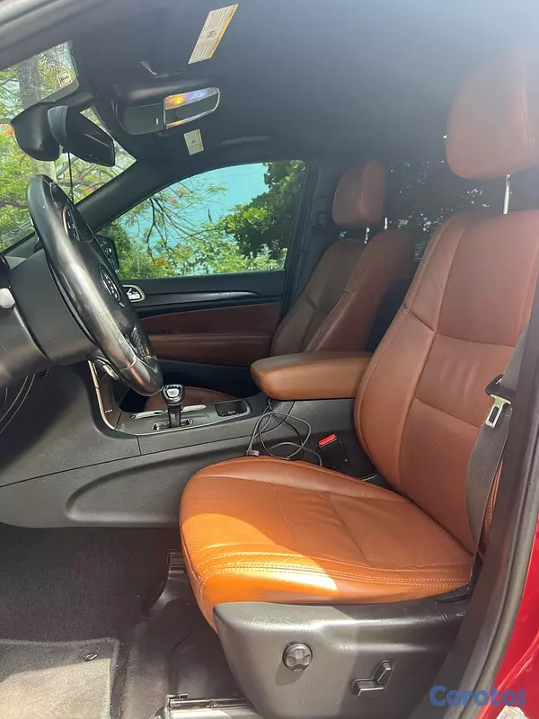 jeepetas y camionetas - Jeep Grand Cherokee Laredo 2014
 7
