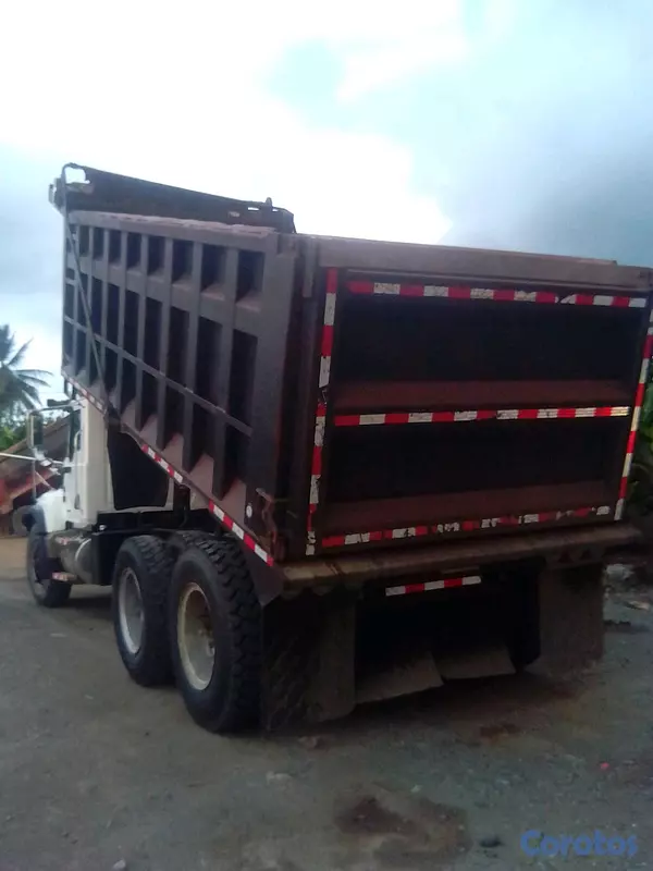 camiones y vehiculos pesados - Mack granite  4