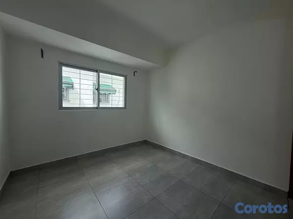 apartamentos - vendo en el millón pis 4 tres habitaciones 2.5 baños dos parqueo balcón servicio 8