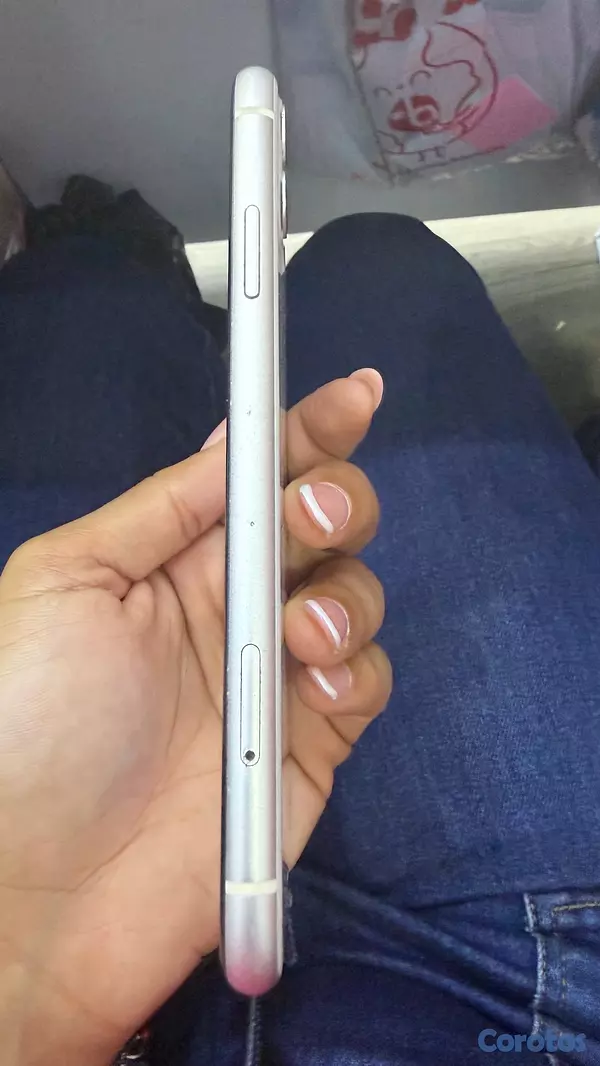 celulares y tabletas - IPhone 11 de 128 GB

 3