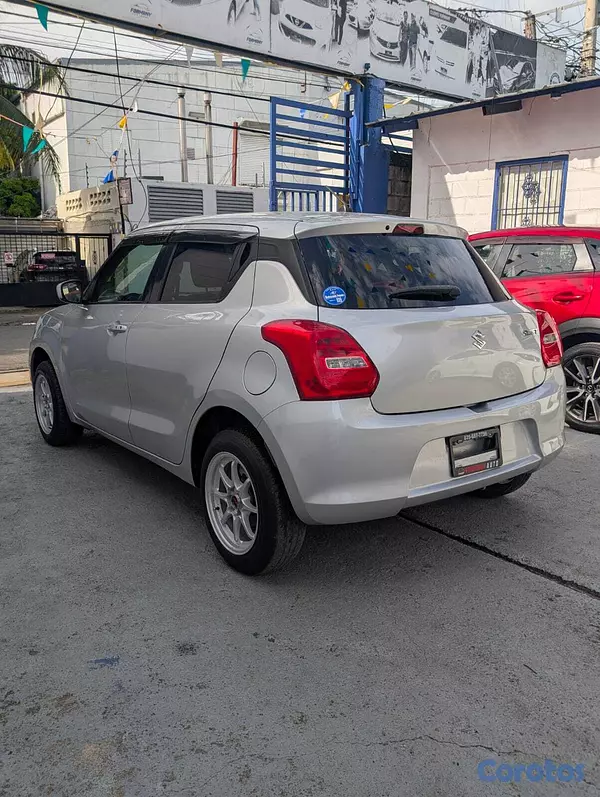 carros - SUZUKI SWIFT 2020 4