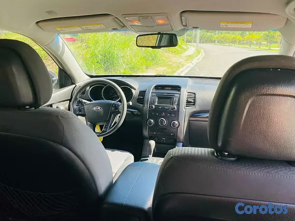 jeepetas y camionetas - VENDO KIA SORENTO 4WD AÑO 2012  4