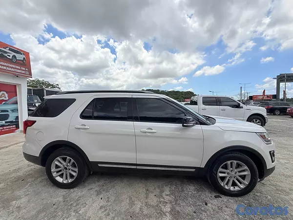jeepetas y camionetas - Ford Explorer XLT 2017 ecoboost  5